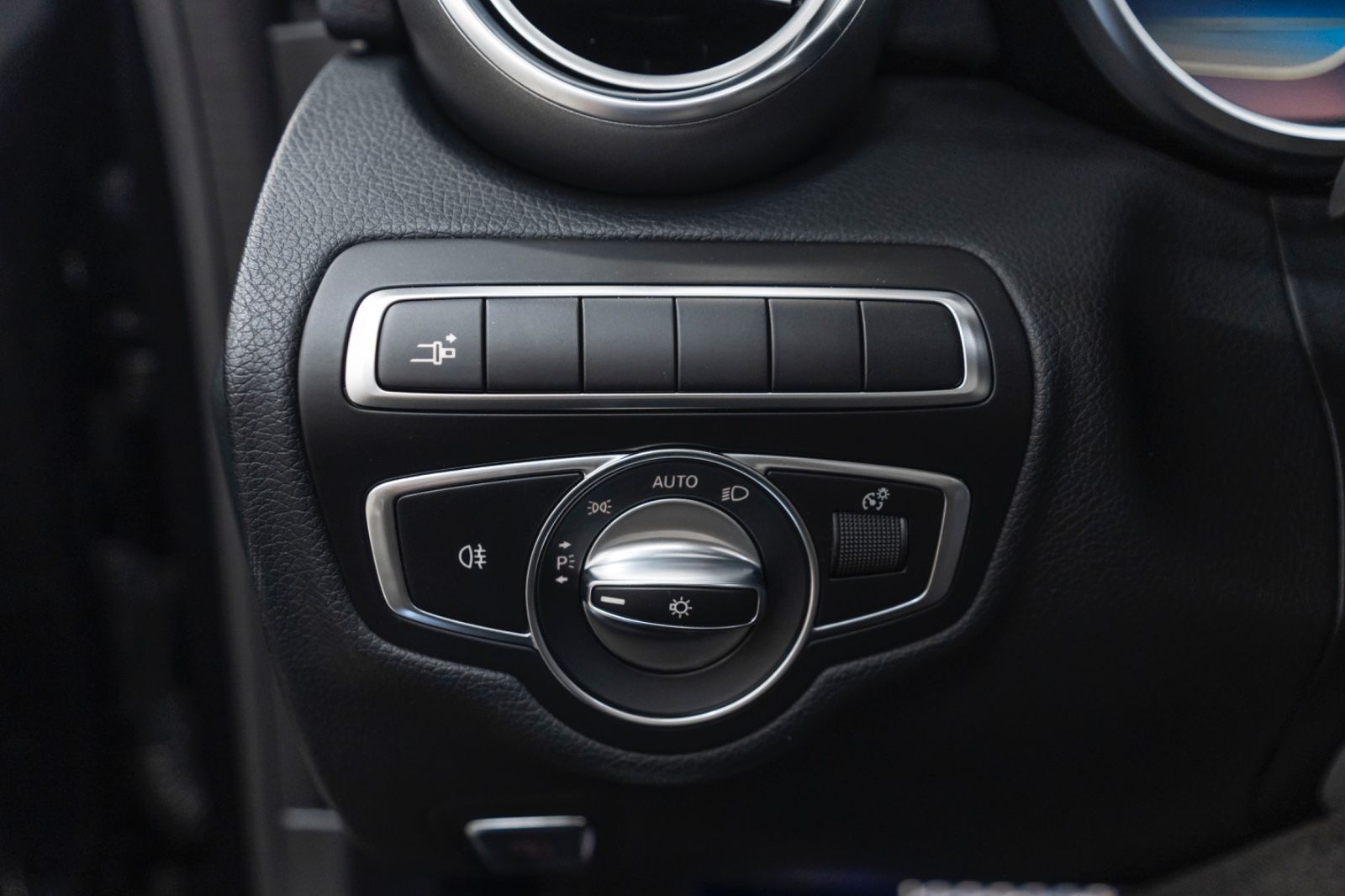 Fahrzeugabbildung Mercedes-Benz C 63 CABRIO AMG LED BURMESTER NAV KAM TOTW
