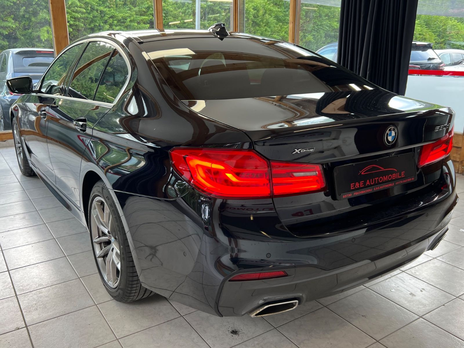 BMW 530 d xDrive M Sport |HUD|LED|R-CAM|LEDER|TEMPO| imagem 3