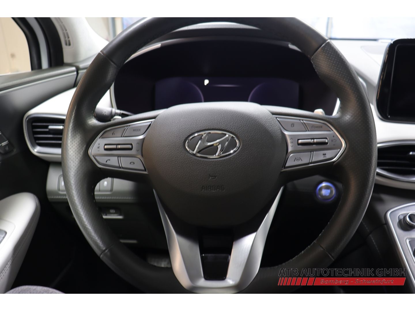 Fahrzeugabbildung Hyundai SANTA FE Signature 1.6l PHEV 4WD 97,4% SOH AHK-a