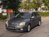 Toyota Avensis 2,0diesel - Toyota Avensis aus 2004 mit Diesel-Antrieb