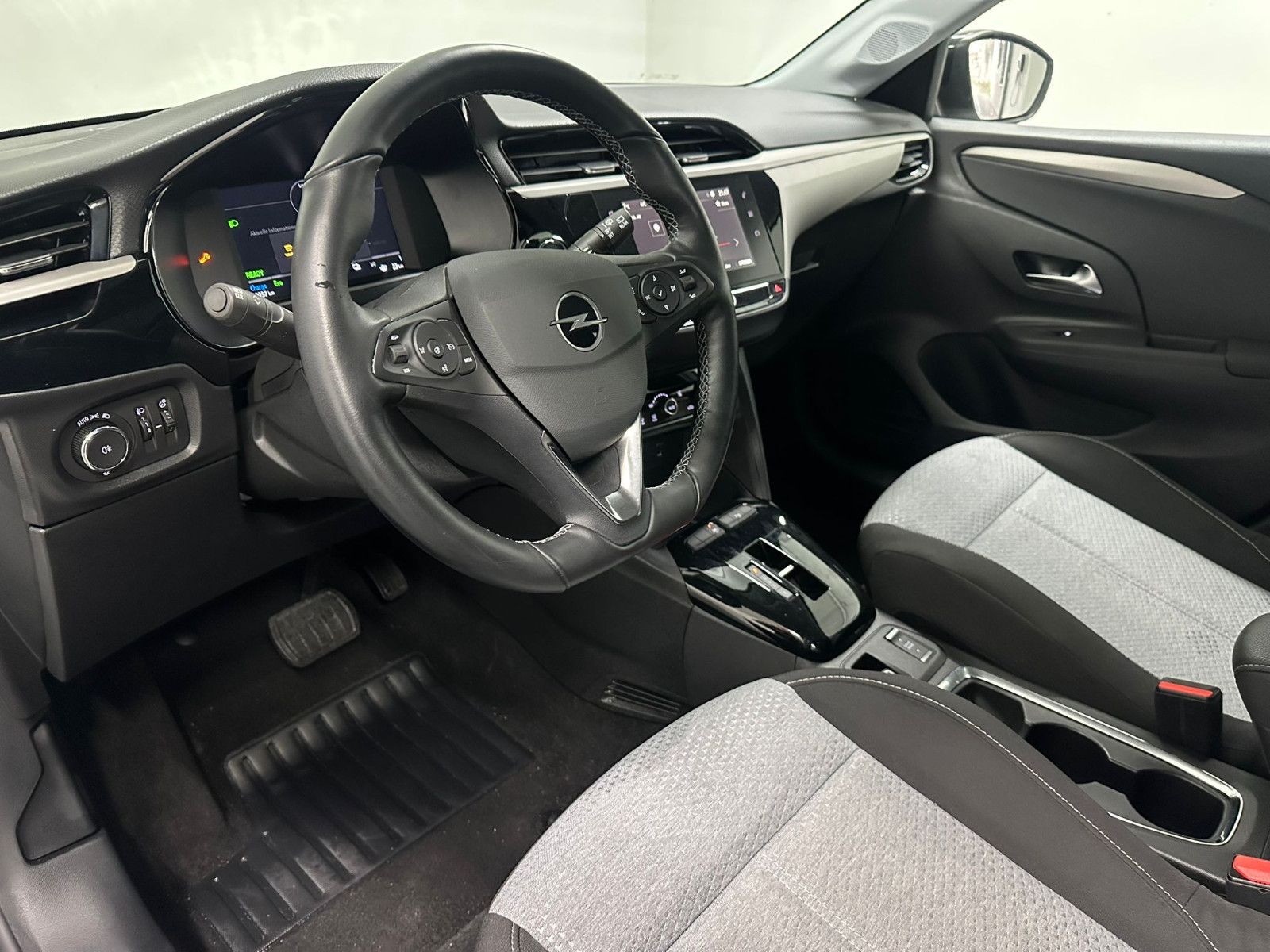 Fahrzeugabbildung Opel Corsa F e Edition*FACELIFT*SH*KLIMA*LED