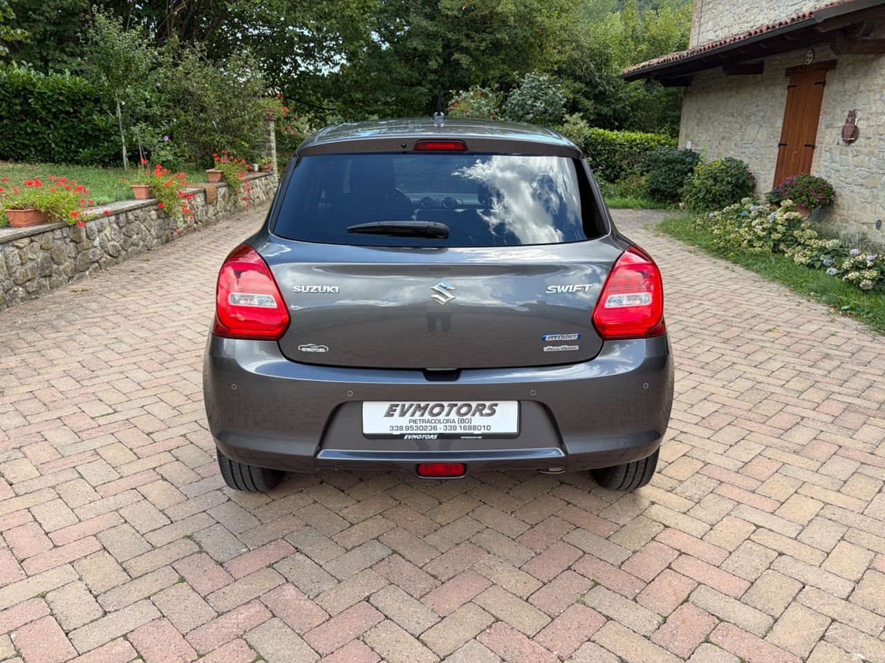 Suzuki Swift 1.2 Hybrid 4WD AllGrip Top 65.000 K imagem 3