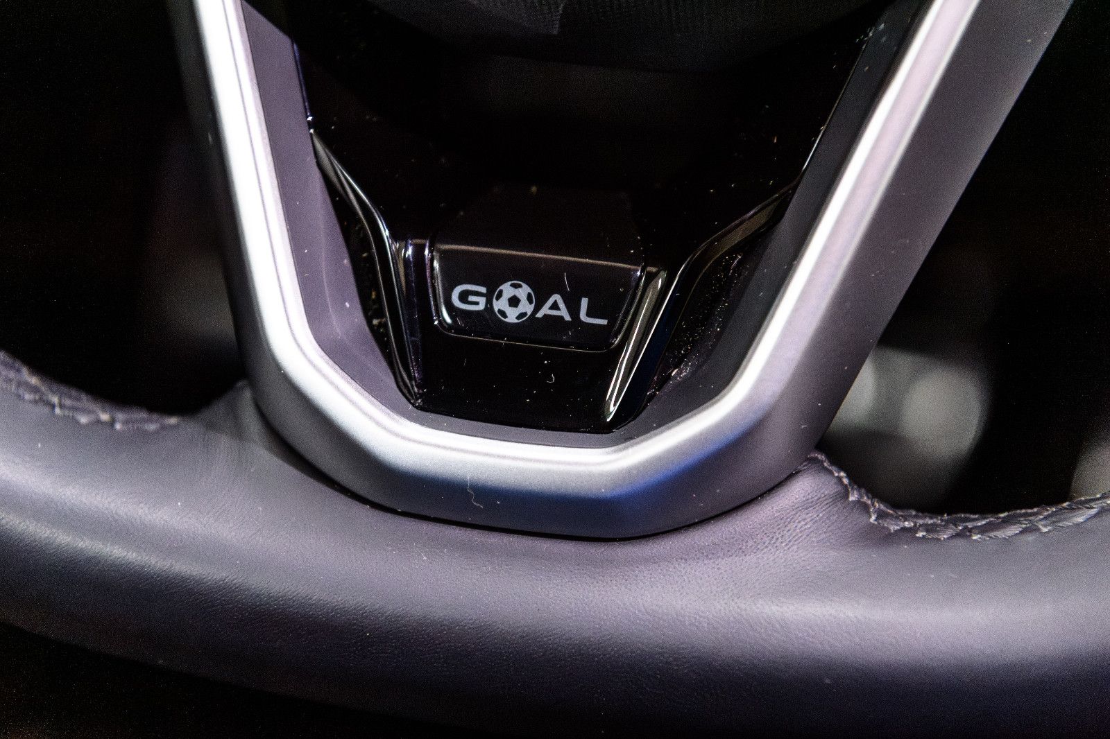 Fahrzeugabbildung Volkswagen T-Roc Goal 1.0 TSI LED+NAVI+ACC+APP