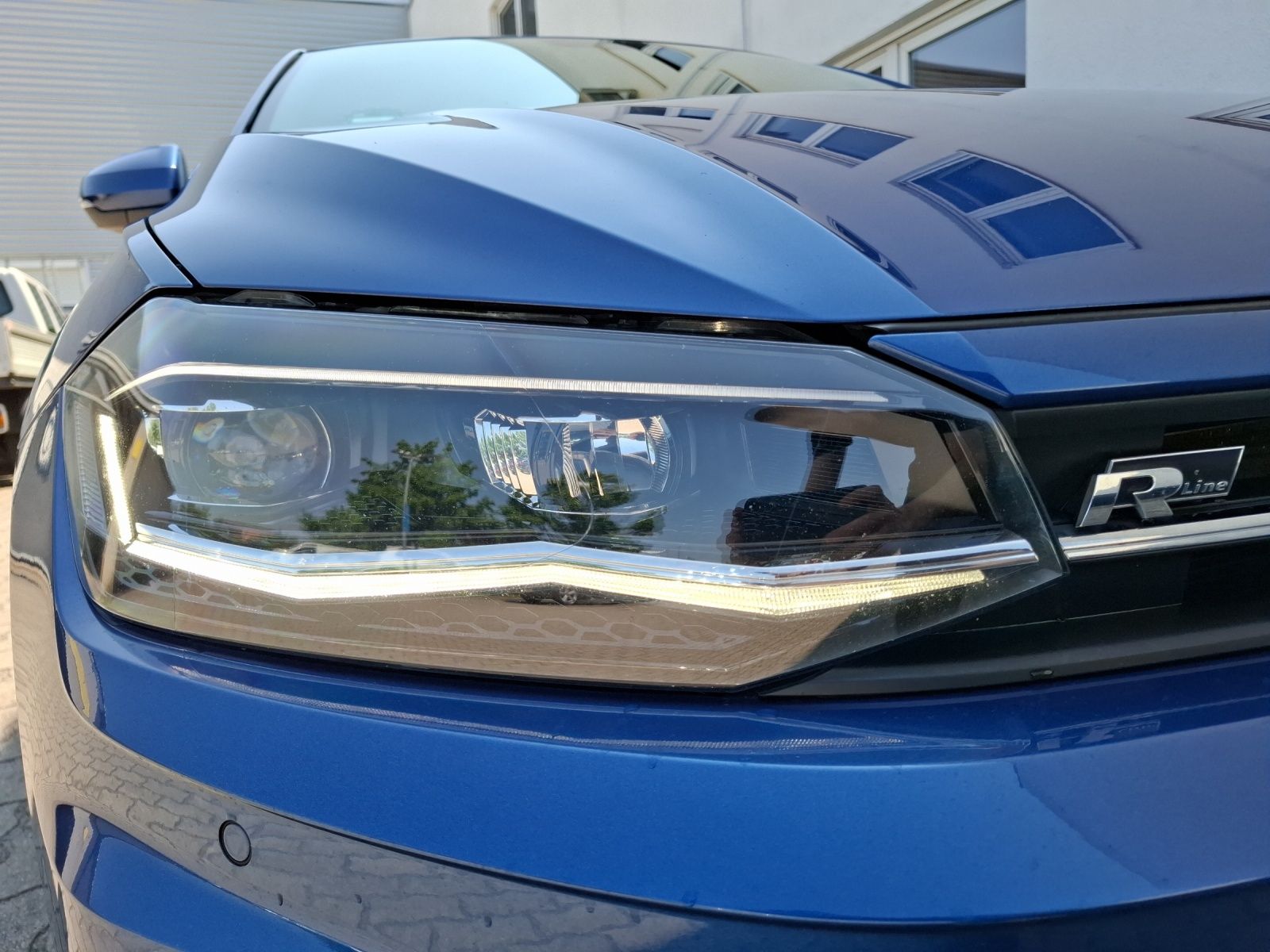 Fahrzeugabbildung Volkswagen Polo DSG Highline R-Line LED Navi AID ACC RFK be
