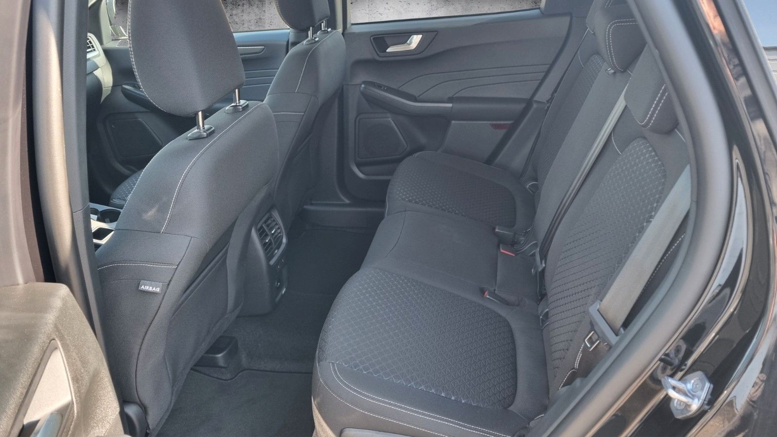Fahrzeugabbildung Ford Kuga Titanium
