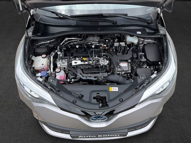 Toyota C-HR Hybrid Team D