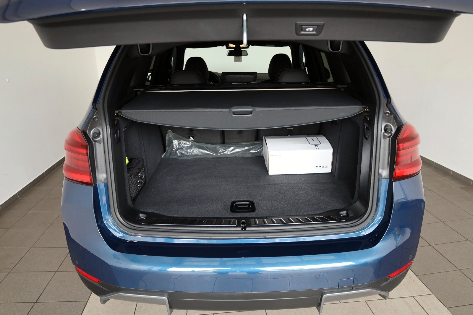Fahrzeugabbildung BMW iX3 Inspiring,Leder,Navi,SH,Kamera,Panorama,ACC