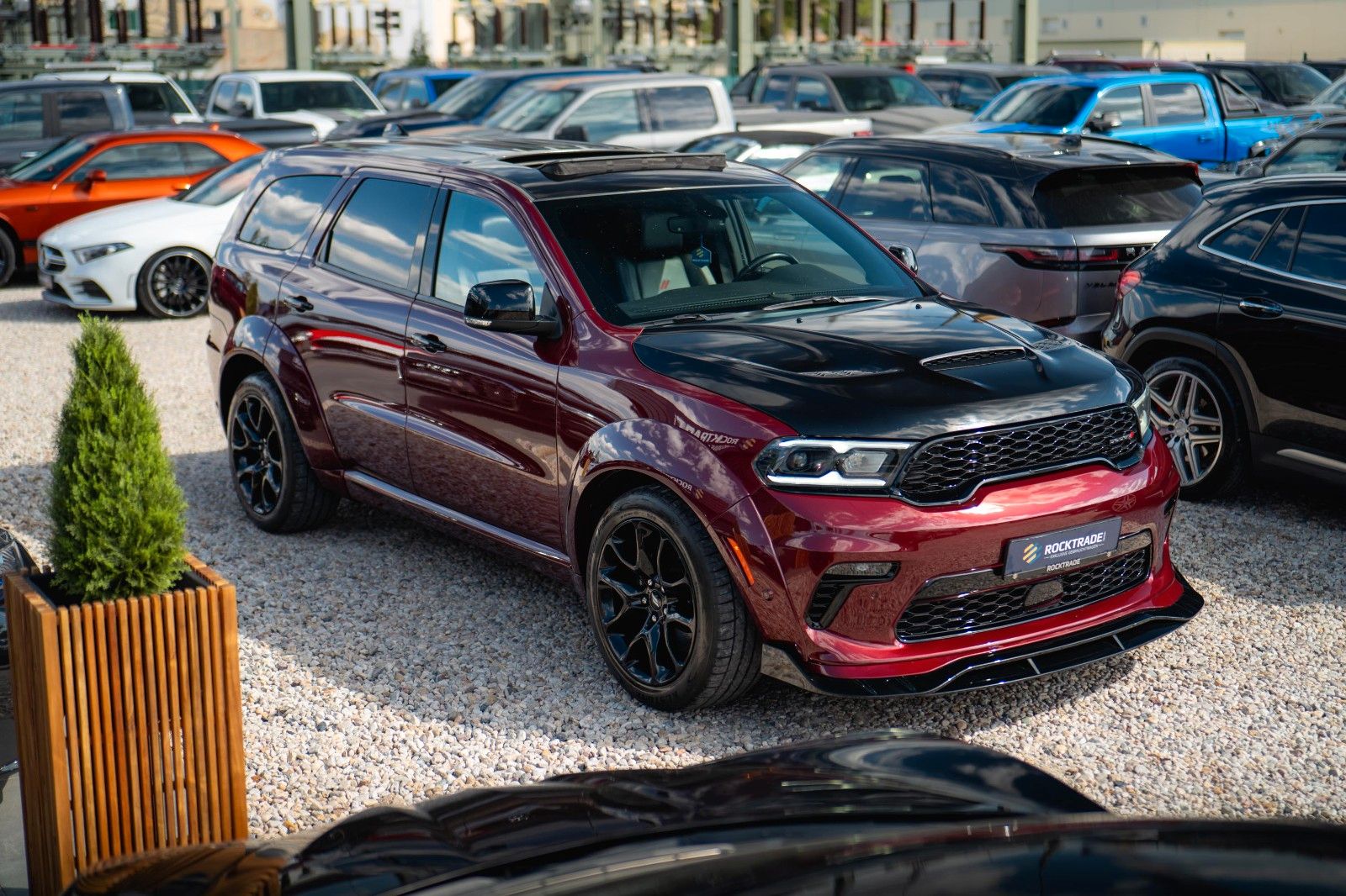 Fahrzeugabbildung Dodge Durango 5.7 V8 SRT 4x4 Night-Paket WIDEBODY 19%