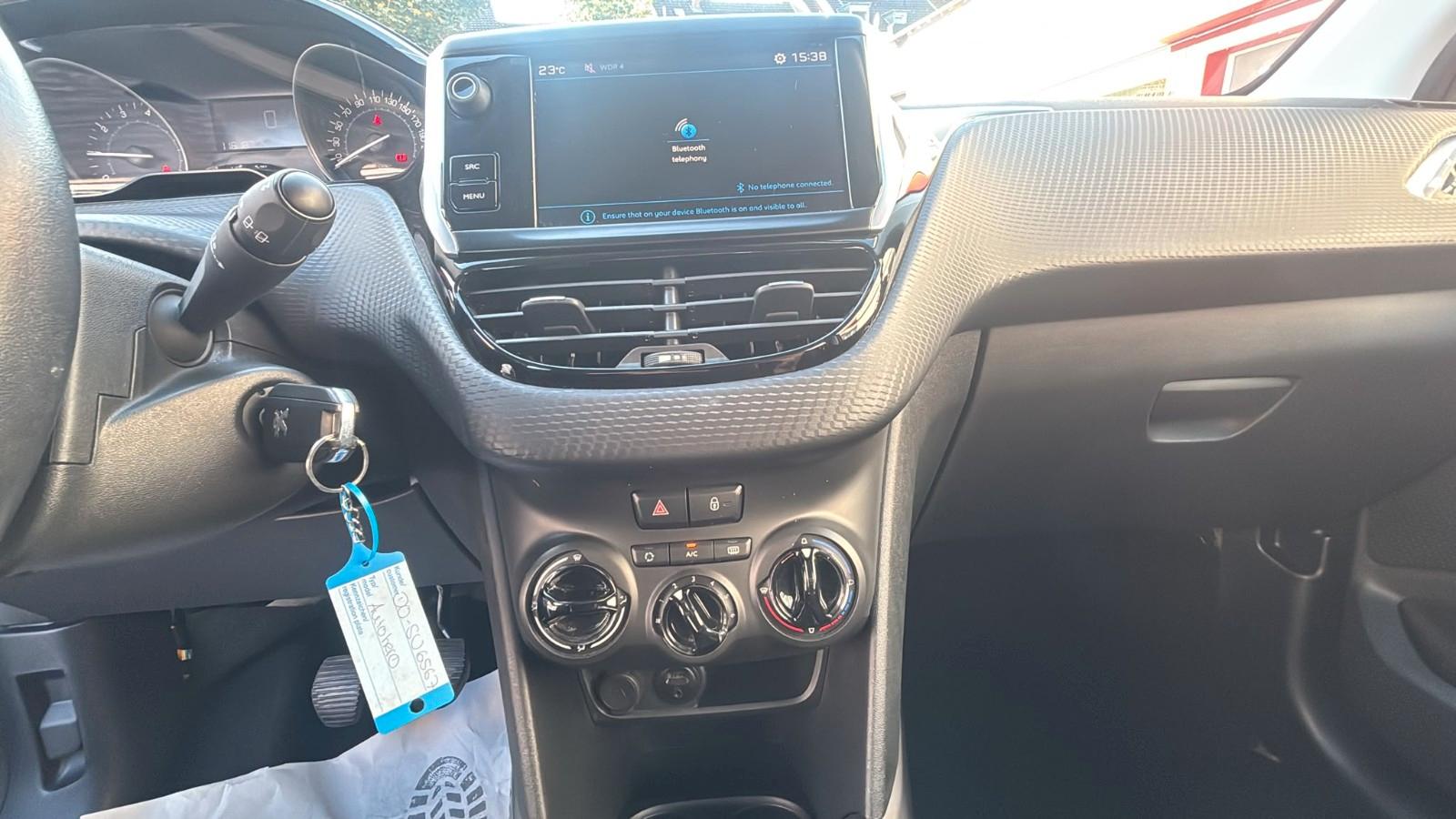 Peugeot 2008 Active *Gut gepflegt* *Garantie*