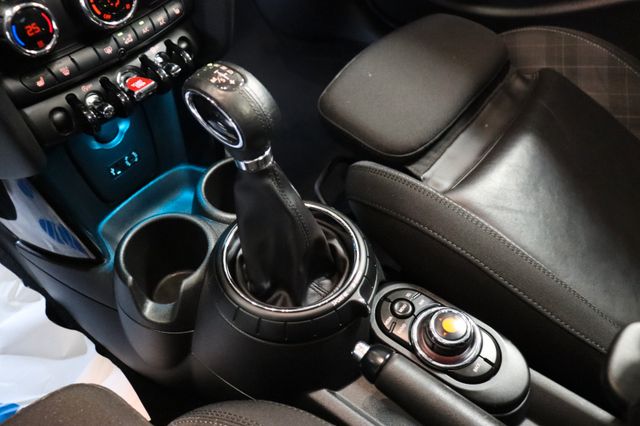 Fahrzeugabbildung MINI Mini Cooper 5-trg.|PANO|LED-RING|PDC|CHILI|BT