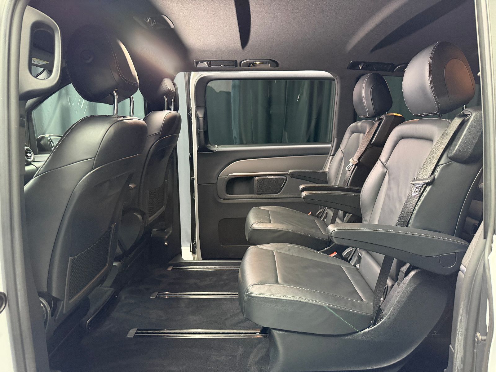 Fahrzeugabbildung Mercedes-Benz V250d NIGHT EDITION 4MATIC lang AMG-LINE|360°|