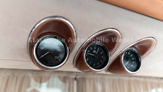 Fahrzeugabbildung Maybach 62 S/Black on beige/Full Options