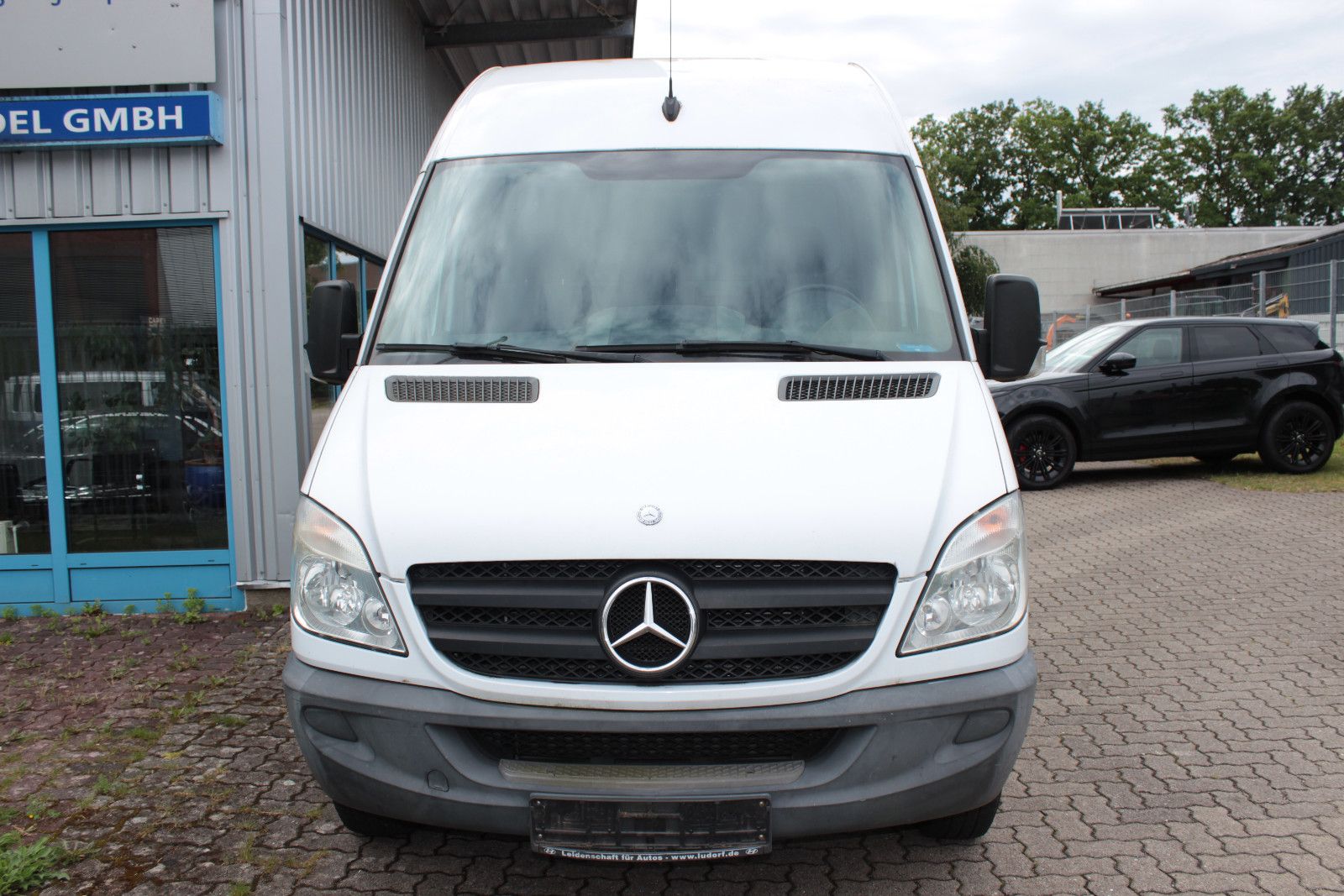 Fahrzeugabbildung Mercedes-Benz Sprinter II Kasten 210/211/213/214/216 CDI
