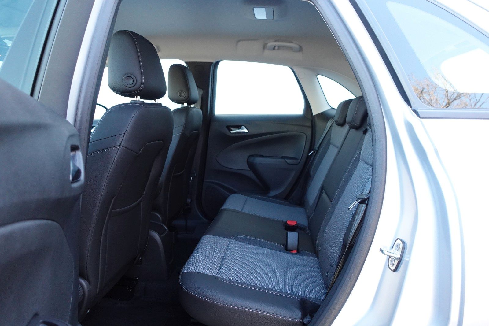 Fahrzeugabbildung Opel Crossland 1.2 Elegance Navi,Sitzh.,PDC,Kamera