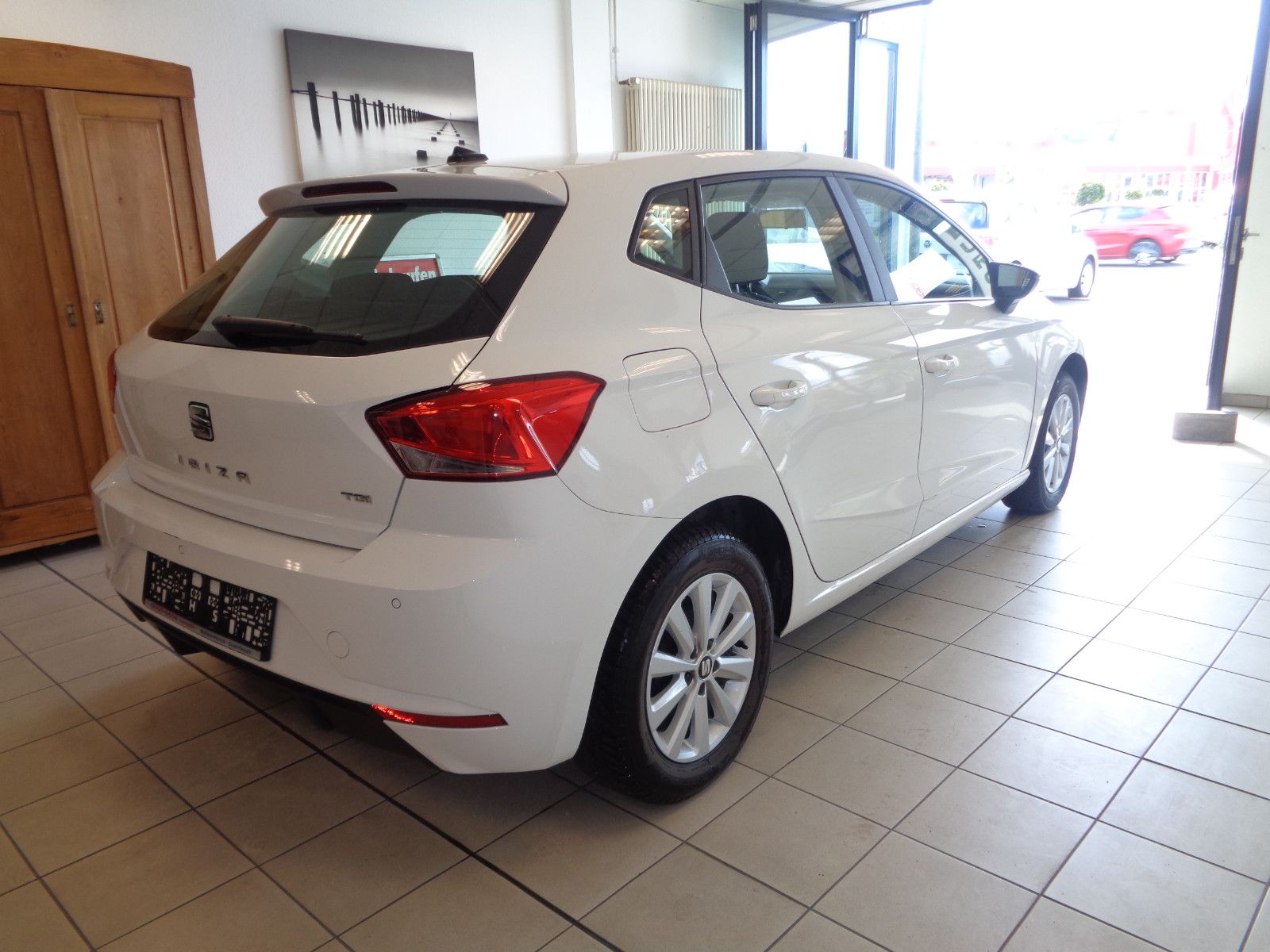 Fahrzeugabbildung SEAT Ibiza 1.0 TGI 66kW / NAVI / KLIMA