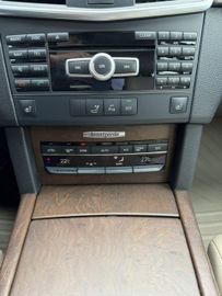 Mercedes E 220 - 8