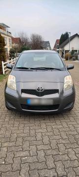 Toyota Yaris TÜV bis 2027 - Toyota Yaris Gebrauchtwagen in Freiburg