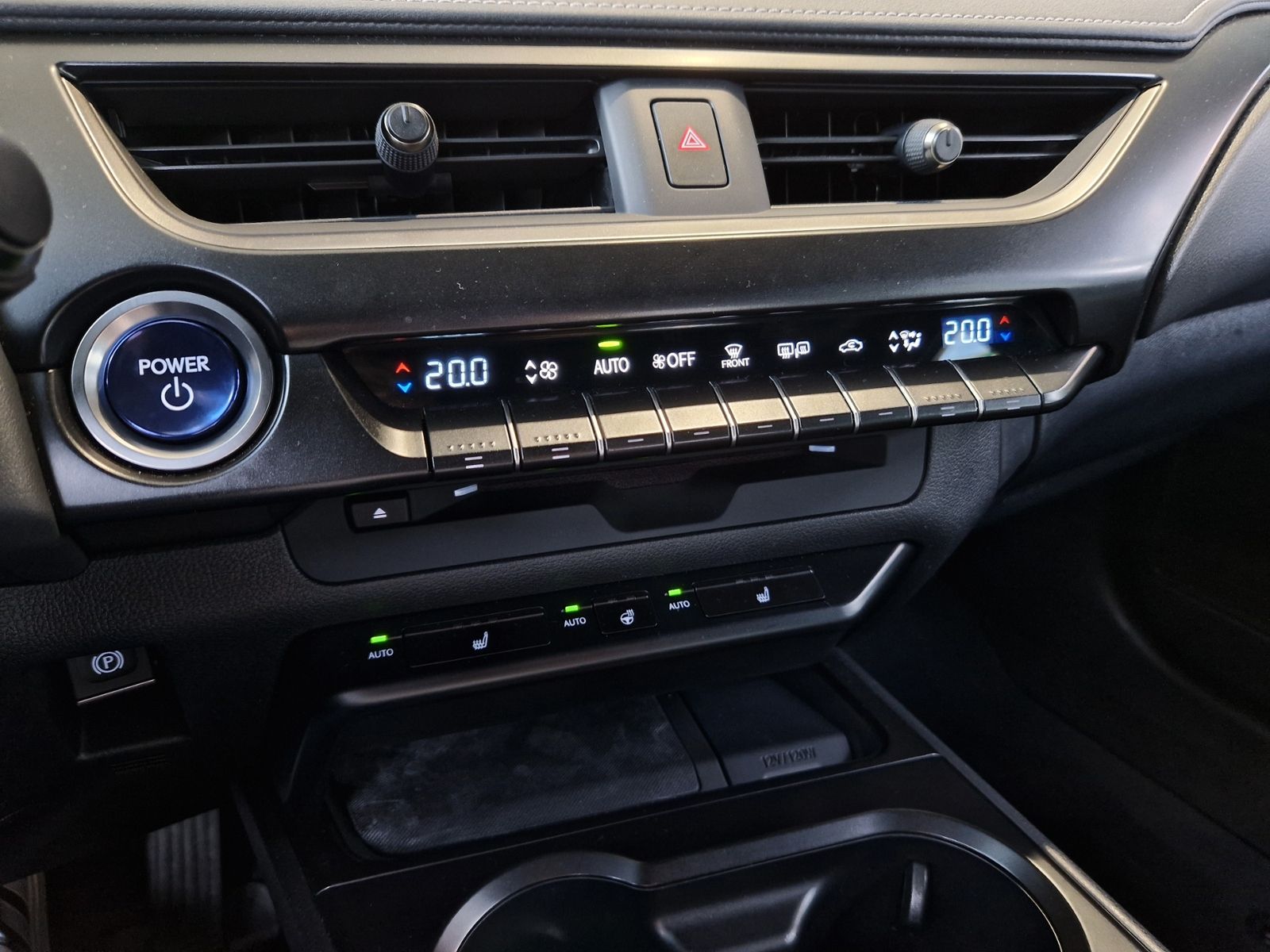 Fahrzeugabbildung Lexus UX 250 h Style LED ALU