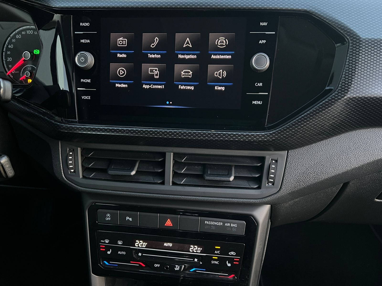 Fahrzeugabbildung Volkswagen T-Cross Life 1.0 TSI DSG *Klima, Einparkhilfe, 1