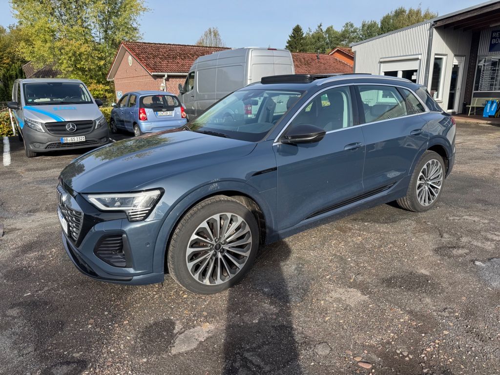 Image of Audi Q8 e-tron