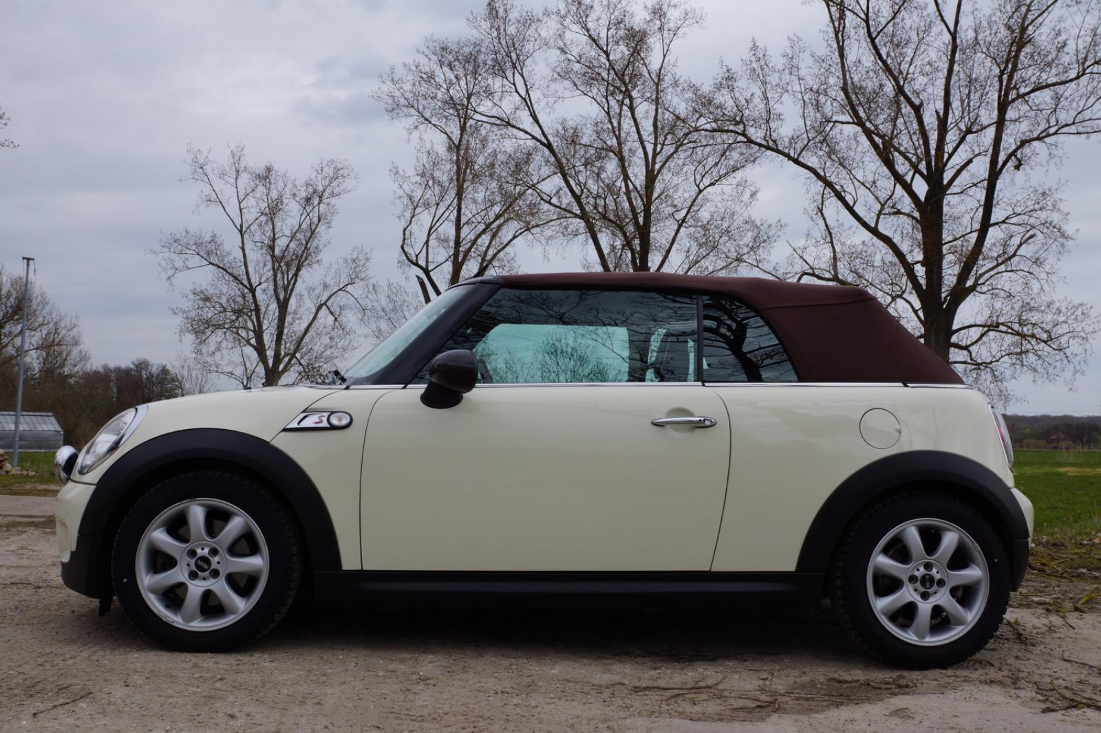 MINI Cooper S Cabrio *Akrapovic* *Harman Kardon*