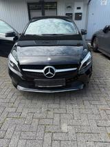 Mercedes-Benz Mercedes A-Klasse 200d - Mercedes-Benz E 200: Kleinwagen