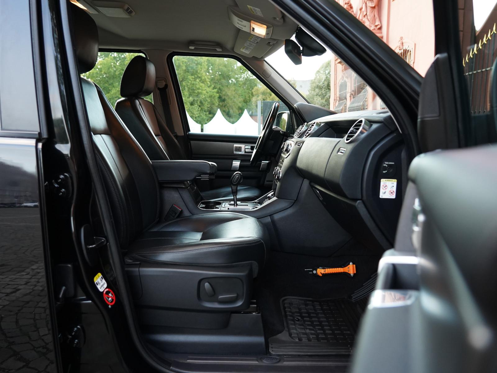Land Rover Discovery 4 3.0 TDV6 Facelift | 245 ch | BVA | Suspension pneumatique | Caméra de recul | Cuir électrique chauffant | Attelage amovible 3 500 kg | Bi-xénon