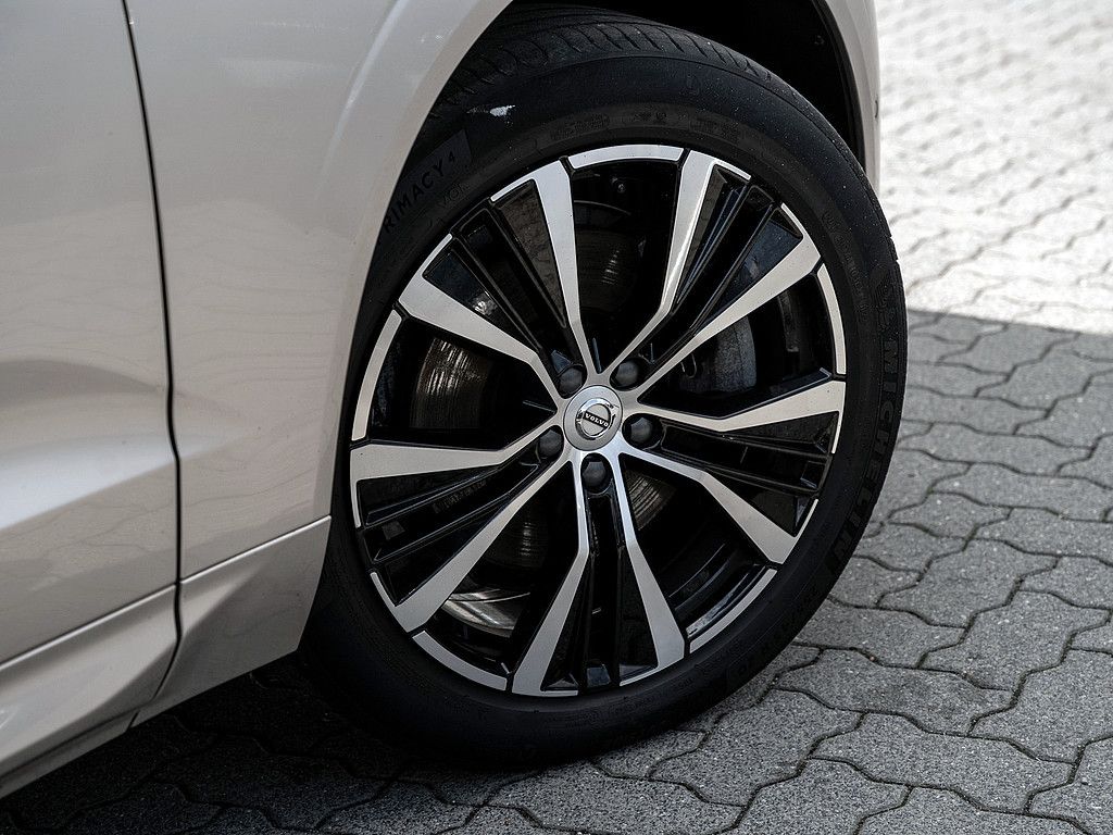 Volvo XC60 B5 AWD Ultimate Dark foto 5