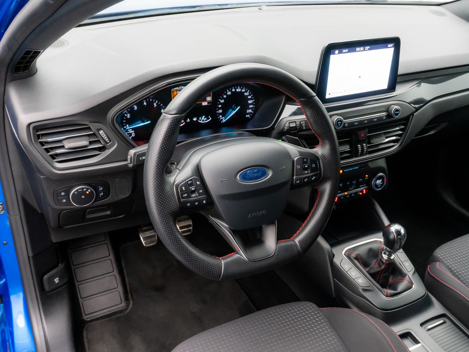 Fahrzeugabbildung Ford Focus ST-Line Kamera ACC LED Komfort HiFi Sport