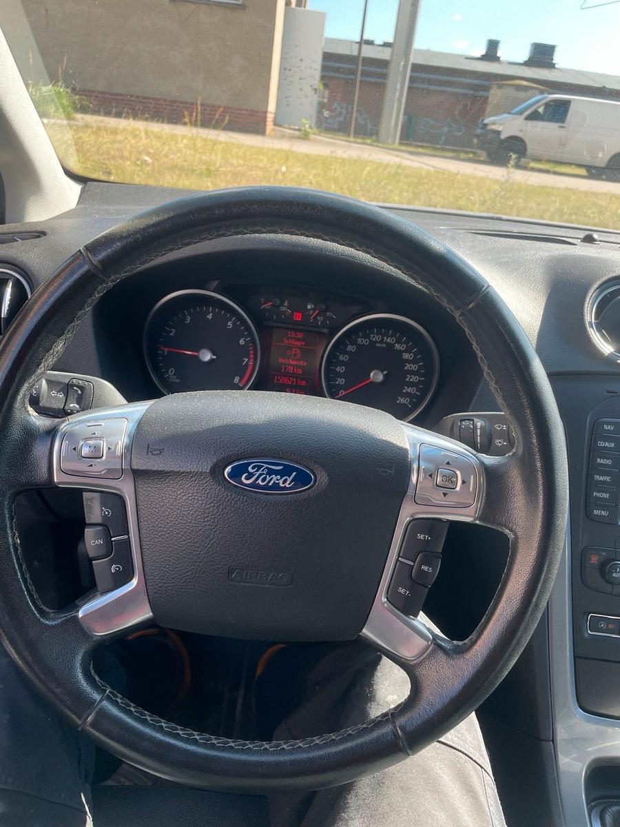 Ford Mondeo 2011 — photo 7