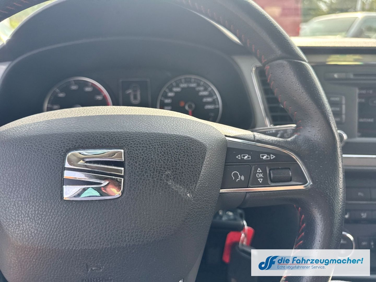 Fahrzeugabbildung SEAT Leon FR Sportpaket Memory Sitze LED *EXPORT