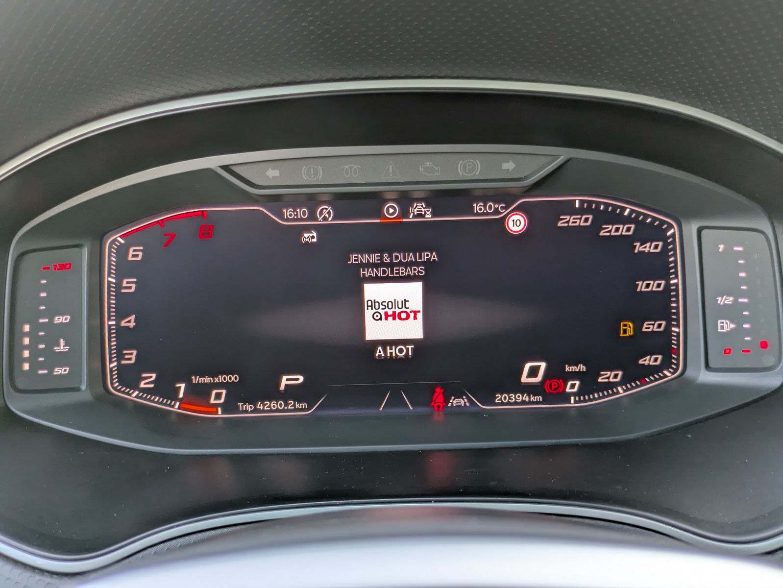 Fahrzeugabbildung SEAT Arona 1.5 TSI FR DSG AHK*ACC*LED*APP*DAB*KAMERA
