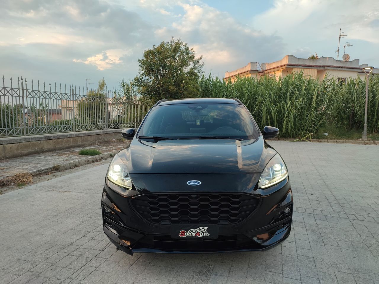 Ford Kuga - 1