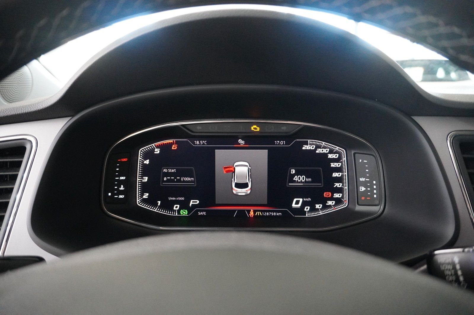 Fahrzeugabbildung SEAT Leon ST 1.6 TDI STYLE DSG NAVI/LED/KAMERA/SH/AHK