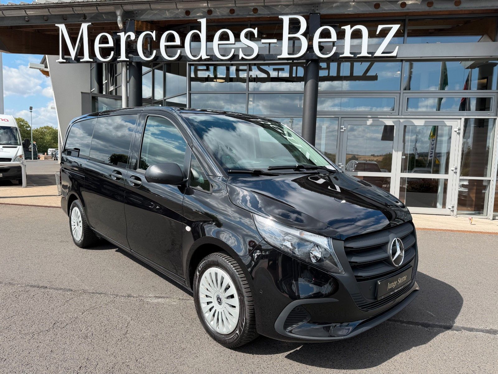 Fahrzeugabbildung Mercedes-Benz Vito 116 CDI 9G Tourer AHK2,5to 2xKlima