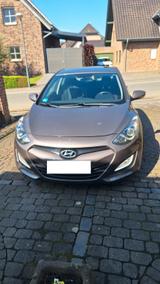 Hyundai i30 1.4 CRDi Classic Classic - Hyundai i30 mit Diesel-Antrieb: Limousine, 1.4