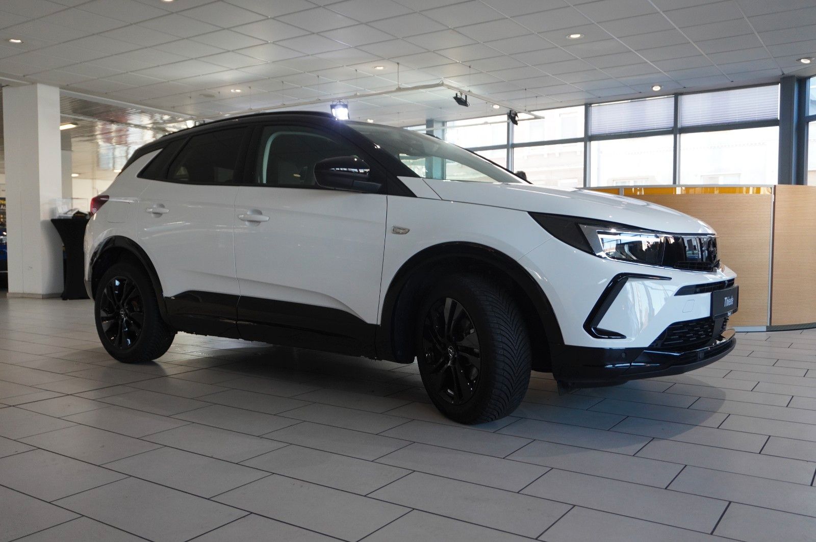 Fahrzeugabbildung Opel Grandland (X) 1.2T GS SPORT NAVI/LED/KAMERA/VIRT