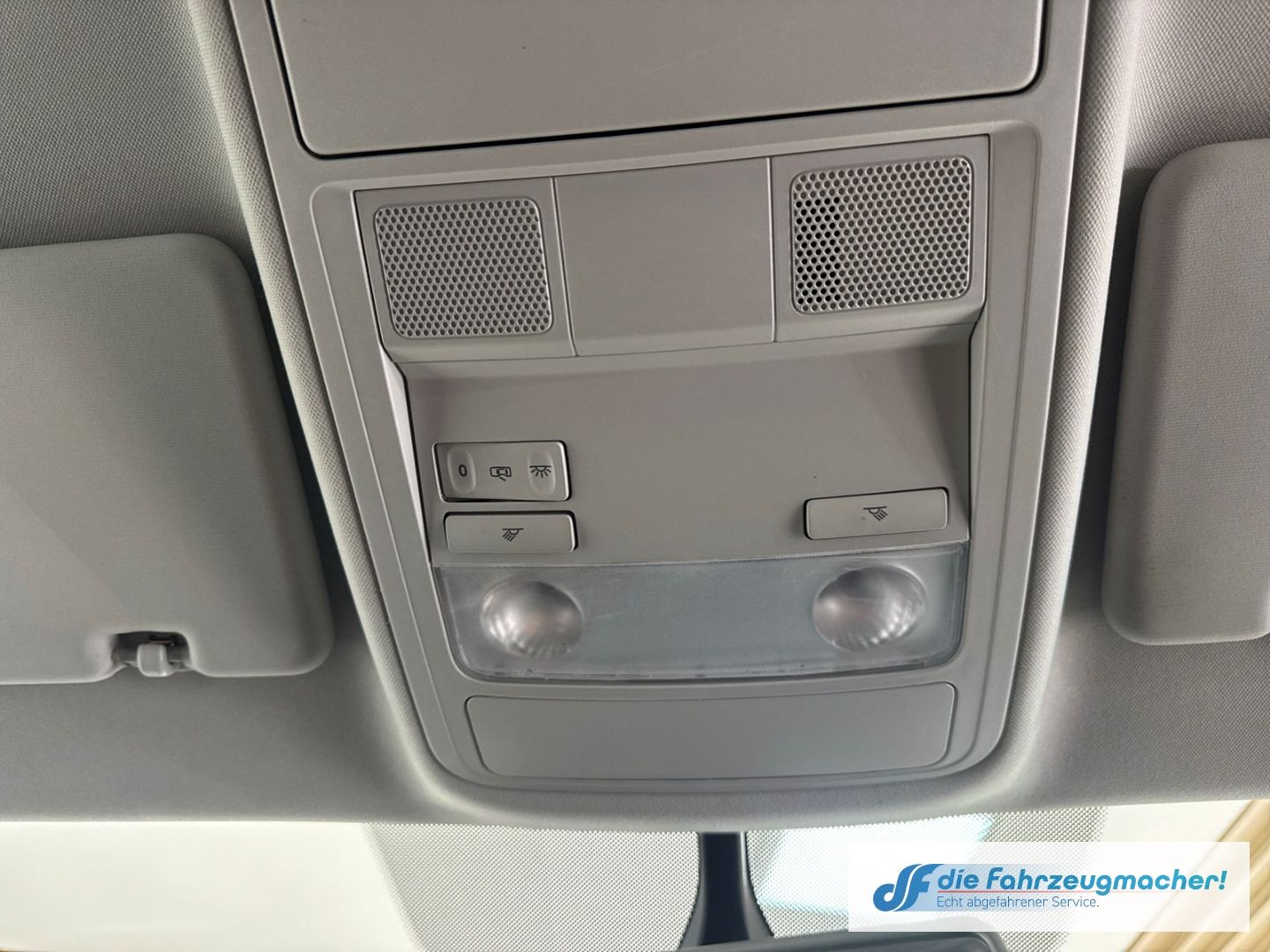 Fahrzeugabbildung Volkswagen Sharan Trendline BMT Dyn. Kurvenlicht Mehrzonenk