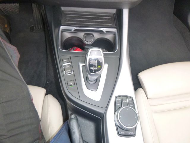 Fahrzeugabbildung BMW 230i Cabrio Sport Line>Sport AUT/Sport-Line/LED<