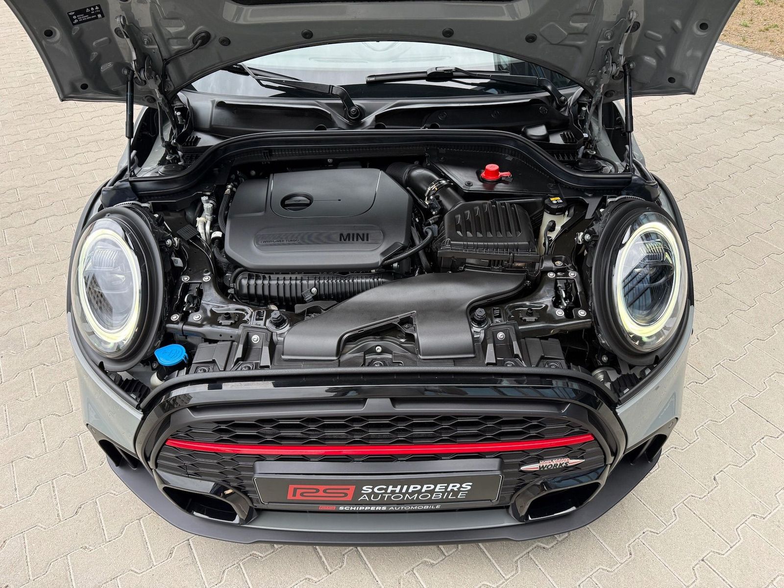 Fahrzeugabbildung MINI John Cooper Works Cabrio NAVI|KAMERA|ESS.-TRIM