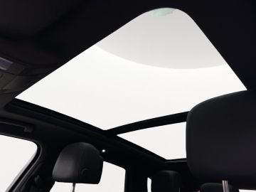Volkswagen Touareg - 11