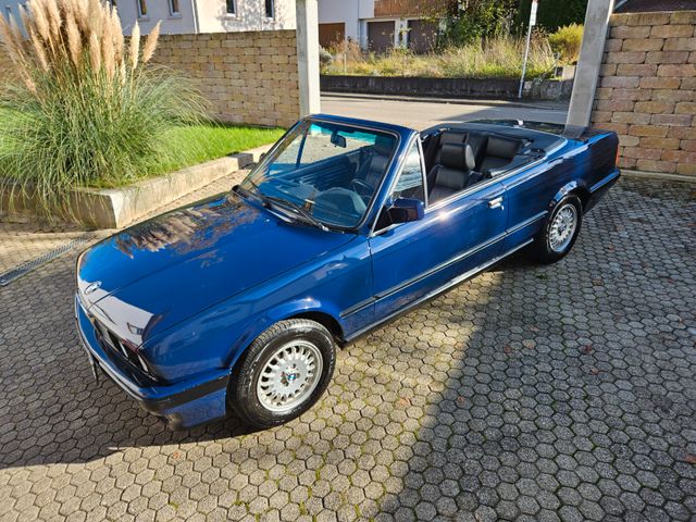 BMW 325i E30 Cabrio/1.Hand/BMW Scheckheft/Klima