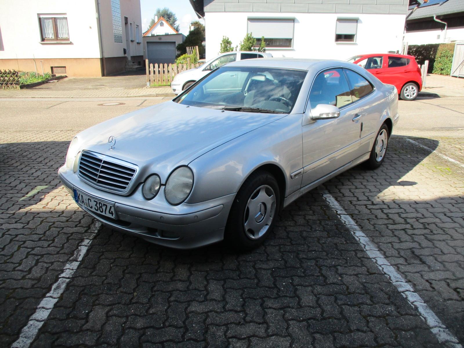 Mercedes-Benz CLK 200 ELEGANCE AHK PDC RENTNERFAHRZEUG