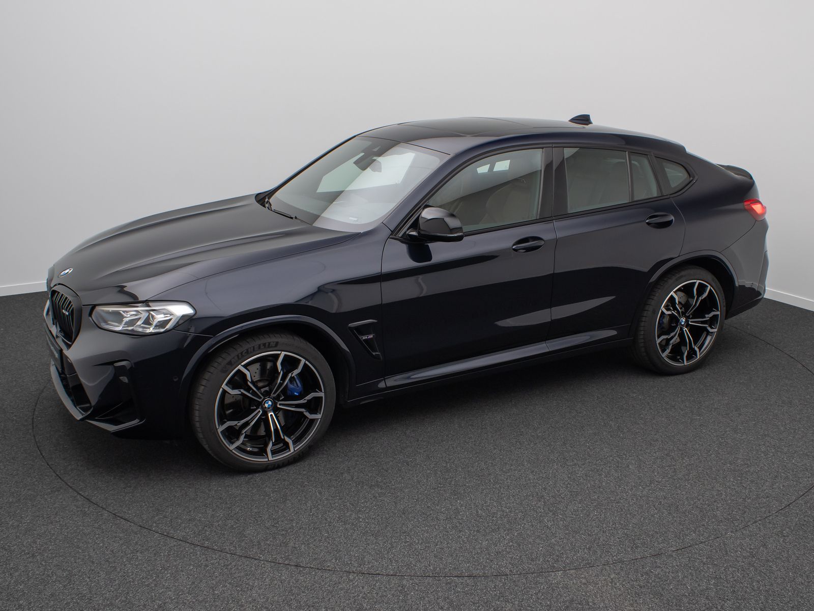 Fahrzeugabbildung BMW X4 M Competition HUD Kamera DAB Panorama 21Zoll