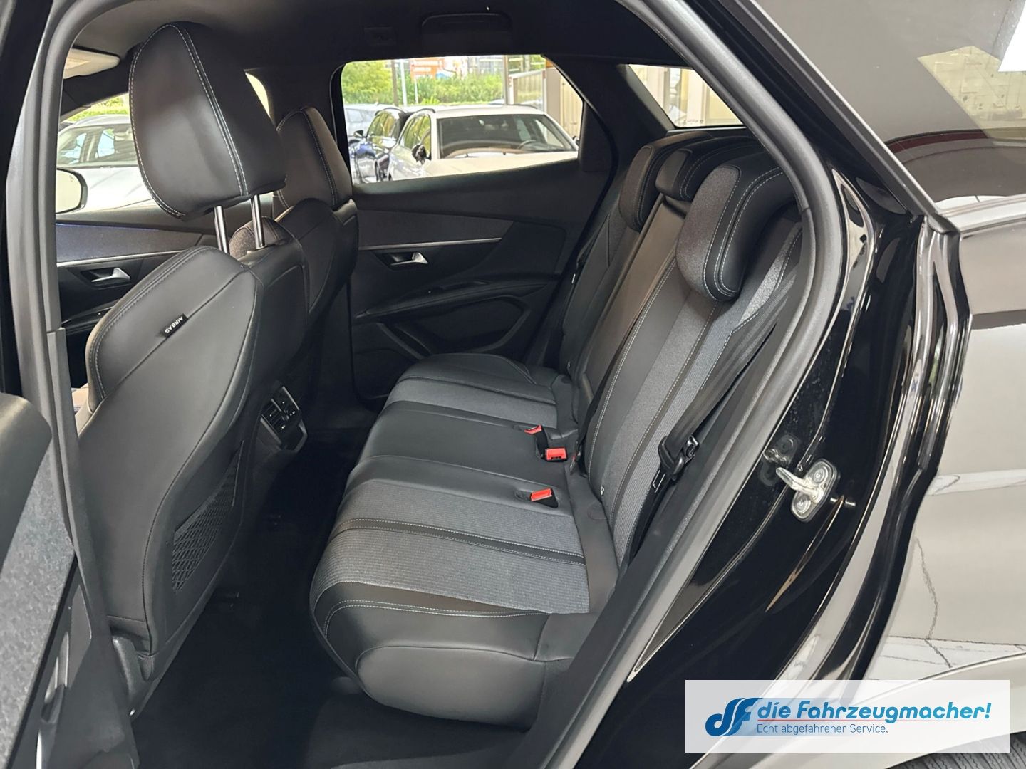 Fahrzeugabbildung Peugeot 3008 Allure Pack 1.5 BlueHDi 130 EU6d Navi Digit