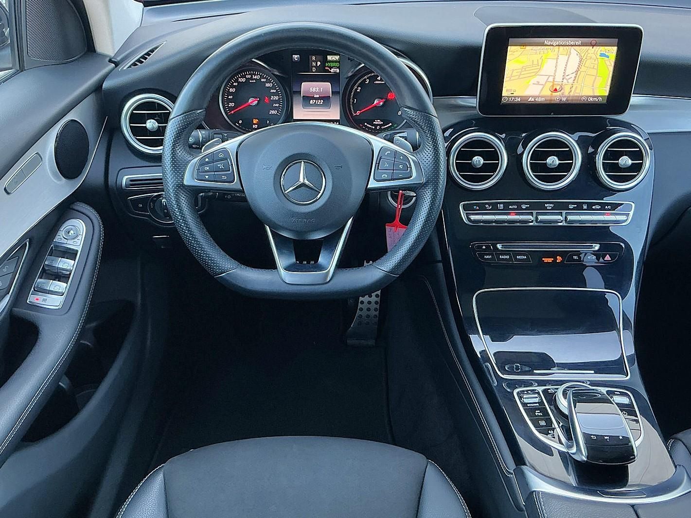Mercedes-Benz GLC 350e AUT 4x4 Exclusive LED PANO Apple&Andro foto 14