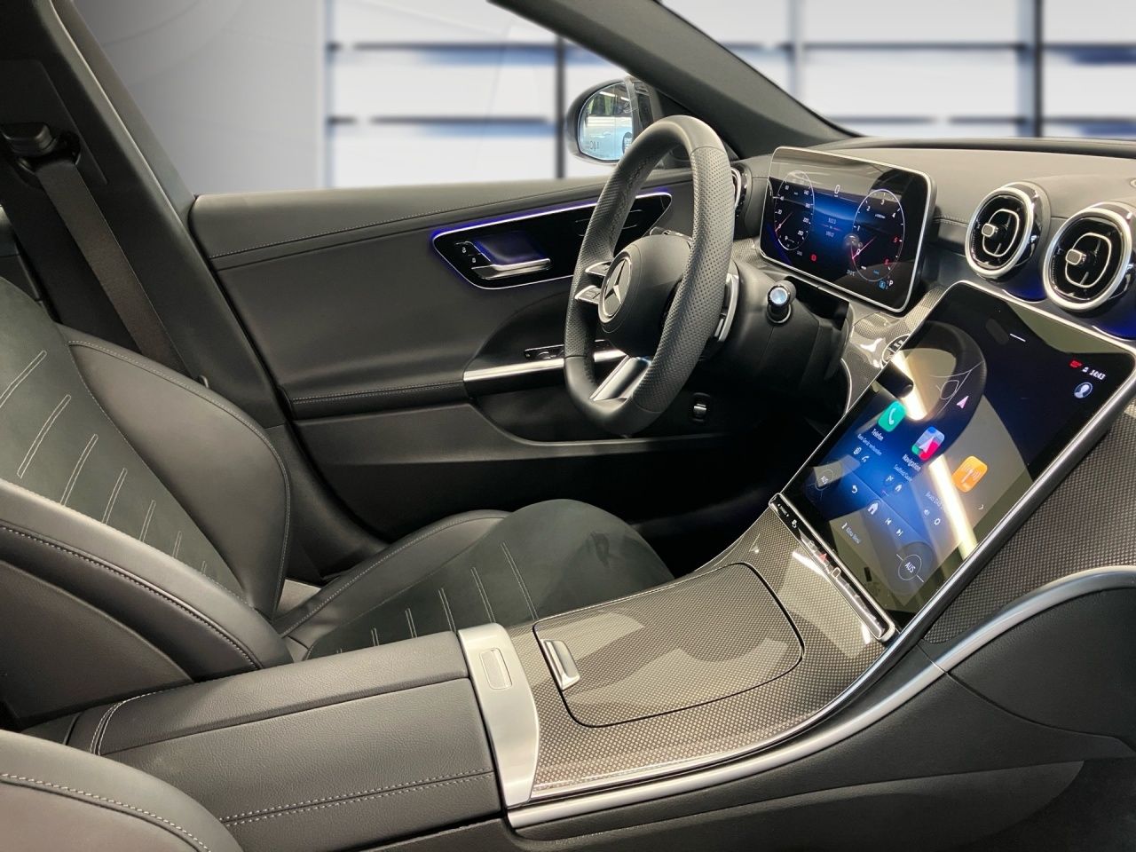 Fahrzeugabbildung Mercedes-Benz C 300 d T AMG+AHK+DISTRON+KAMERA+LED+AMBIENTE+