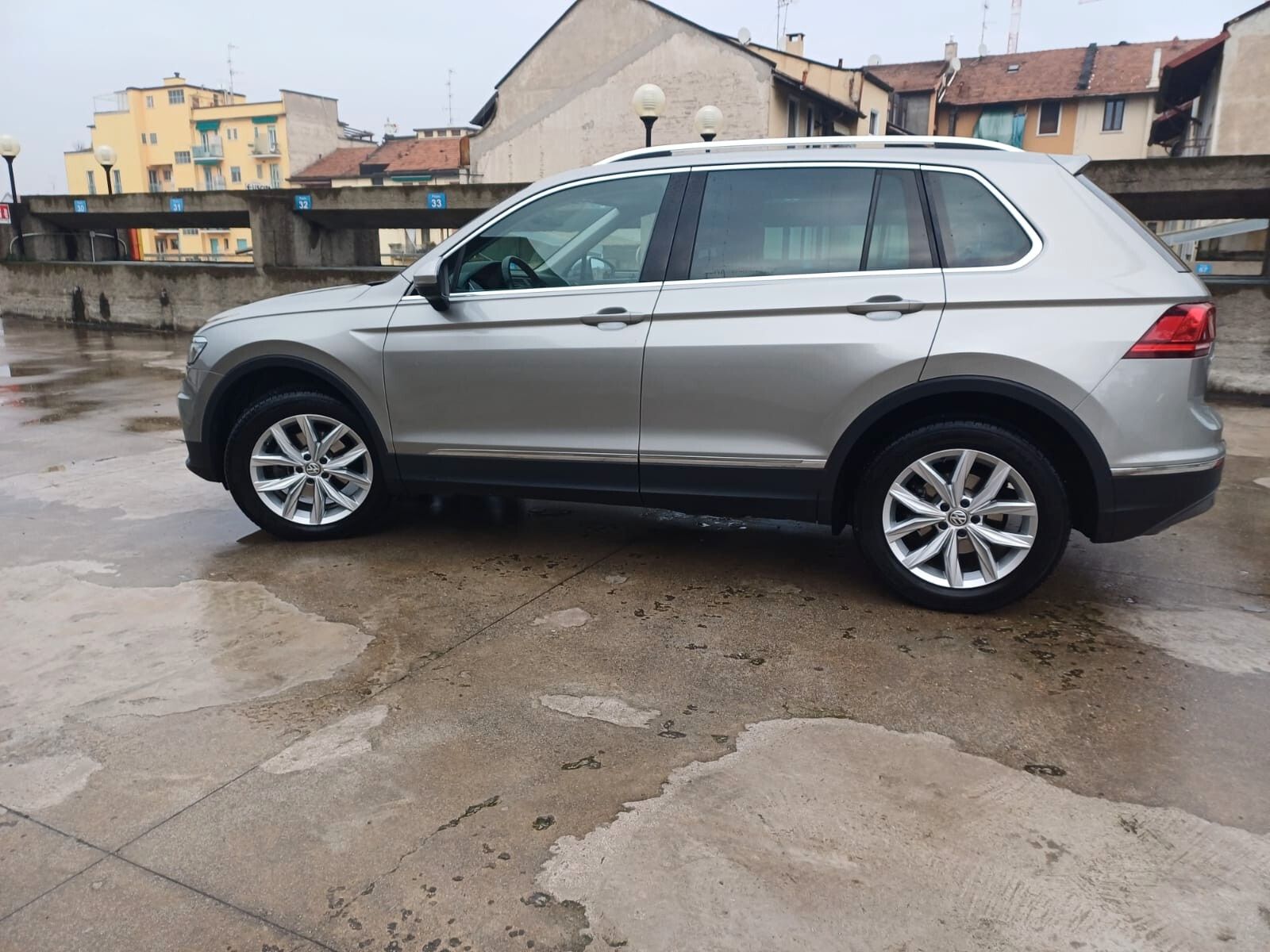 VW Volkswagen Tiguan 2.0 TDI SCR DSG 4MOTION Advanc