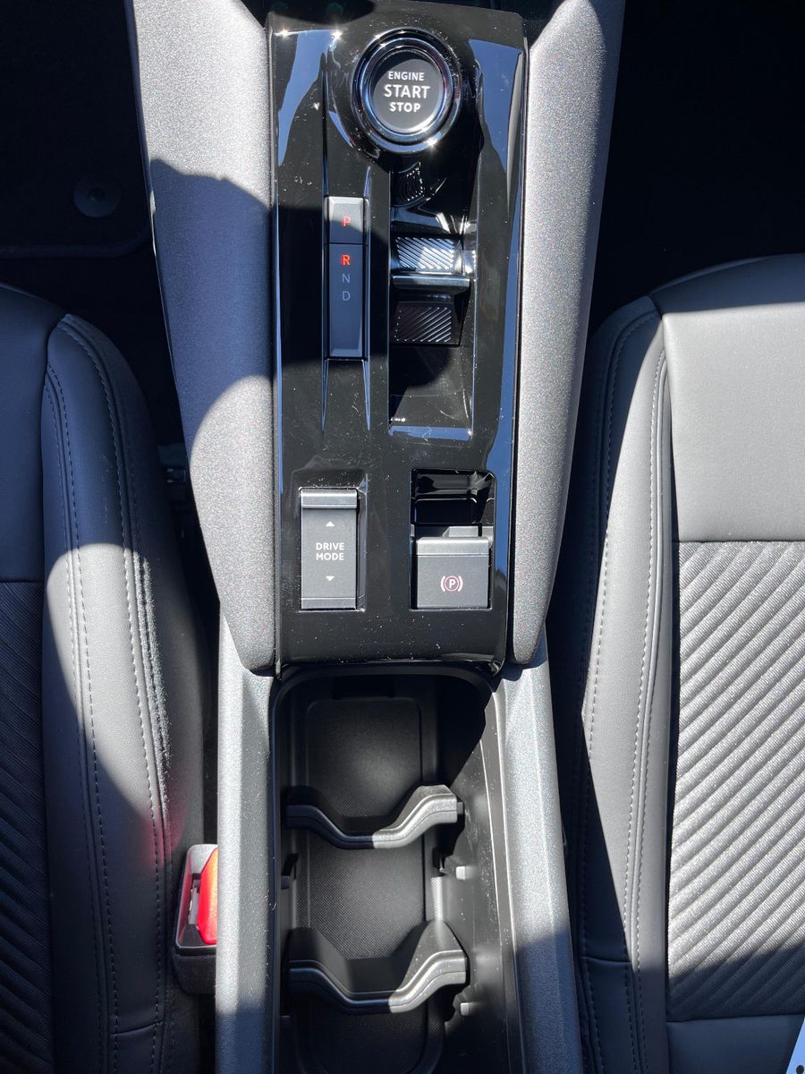 Fahrzeugabbildung Alfa Romeo Junior Ibrida 1.2 VGT 48V-Hybrid 107 kW Ti