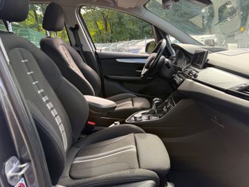 BMW 218 Gran Tourer - 12